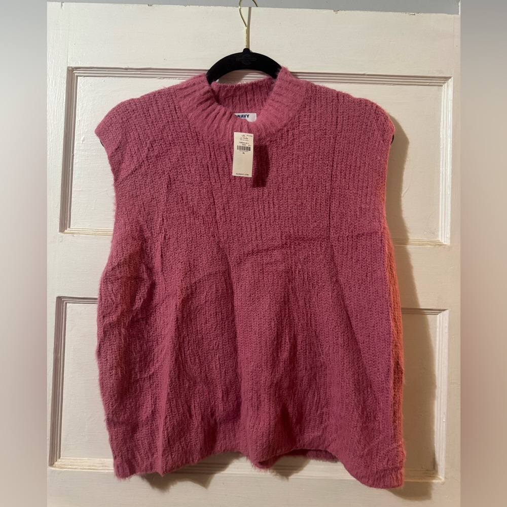 Old Navy Rose Pink Knit Sleeveless Vest